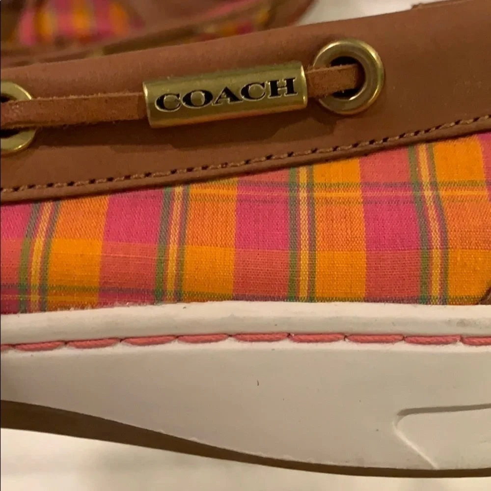 Coach Women’s top sliders. Size 9M. Fun colors!​​​​​​​​​​​​​​​​​​​​​​